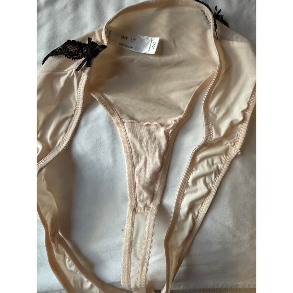 NWOT Barely There Nude Thong Panty Size L/7 Lace Trim Nylon Spandex - Picture 3 of 5